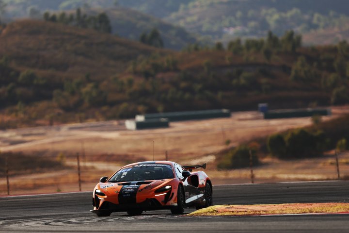 Elite bags a bonus as W&S springs a surprise in Portim&atilde;o Qualifying