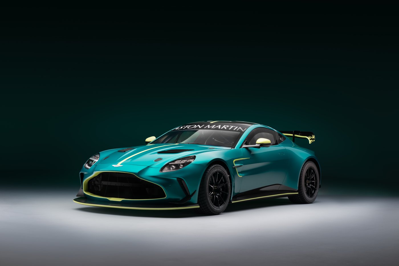 Aston Martin Vantage AMR GT4 Evo