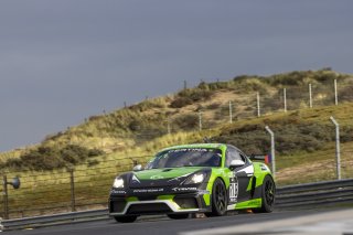#718 Centri Porsche Ticino Porsche 718 Cayman GT4 CS MR Ivan Jacoma - Joel Camathias |  Photo SRO/Chris Schotanus