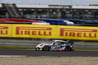 #21 Allied Racing Porsche 718 Cayman GT4 CS MR Jorg Viebahn - Nicolaj Moller-Madsen |  Photo SRO/Chris Schotanus