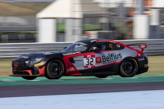 #32 SRT Mercedes AMG GT4 Johan Vannerum. Jean-Luc Behets |  Photo SRO/Chris Schotanus