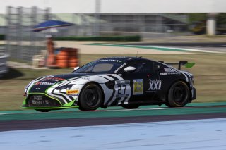 #27 AGS Events Aston Martin Vantage AMR GT4 Theo Nouet - Valentin Hasse Clot  |  Photo SRO/Chris Schotanus