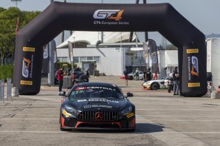 #32 SRT Mercedes AMG GT4 Johan Vannerum. Jean-Luc Behets |  Photo SRO/Chris Schotanus