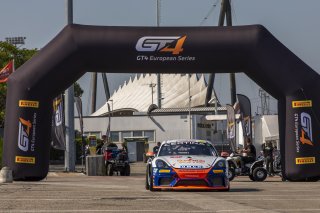 #76 Autorlando Sport  Porsche 718 Cayman GT4 CS MR Giuseppe Ghezzi - Salvatore Riolo Photo  |  Photo SRO/Chris Schotanus