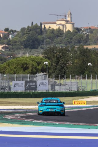 #22 Allied Racing Porsche 718 Cayman GT4 CS MR Jan Kasperlik - Bastiaan Buus |  Photo SRO/Chris Schotanus