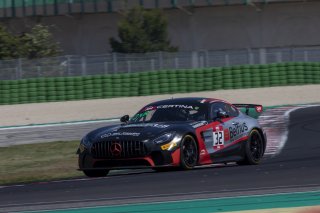 #32 SRT Mercedes AMG GT4 Johan Vannerum. Jean-Luc Behets |  Photo SRO/Chris Schotanus