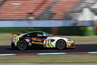 #89 AGS Event Team Racing Motorsport Aston Martin Vantage AMR GT4 Nicolas Gomar - Gilles Vannelet  |  Photo SRO/Chris Schotanus