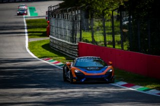 #23 United Autosports GBR McLaren 570S GT4  Bailey Voisin GBR Charlie Fagg GBR Silver Cup, Free Practice 1, GT4
 | SRO / Jules Benichou - 21creation