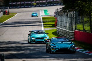 #18 Hella Pagid - racing one DEU Aston Martin AMR Vantage GT4 Henrik Lyngbye Pedersen DNK Markus Lungstrass DEU Am, Free Practice 1, GT4
 | SRO / Jules Benichou - 21creation