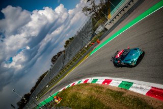 #18 Hella Pagid - racing one DEU Aston Martin AMR Vantage GT4 Henrik Lyngbye Pedersen DNK Markus Lungstrass DEU Am, Free Practice 2, GT4
 | SRO / Jules Benichou - 21creation