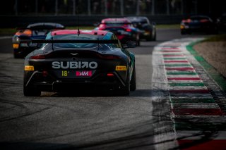 #18 Hella Pagid - racing one DEU Aston Martin AMR Vantage GT4 Henrik Lyngbye Pedersen DNK Markus Lungstrass DEU Am, GT4, Race 1
 | SRO / Jules Benichou - 21creation