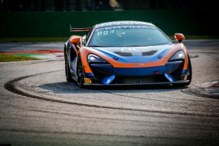 #23 United Autosports GBR McLaren 570S GT4  Bailey Voisin GBR Charlie Fagg GBR Silver Cup, GT4, Race 1
 | SRO / Jules Benichou - 21creation