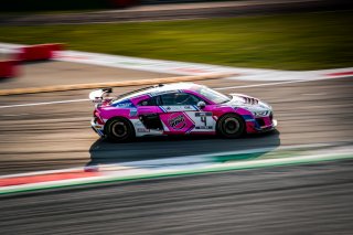 #4 Team Speedcar FRA Audi R8 LMS GT4 Robert Consani FRA Benjamin Lariche FRA Silver Cup, GT4, Race 1
 | SRO / Jules Benichou - 21creation