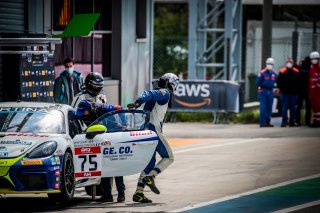 #75 Autorlando Sport ITA Porsche 718 Cayman GT4 CS MR Dario Cerati ITA Riccardo Canzian ITA Am, GT4, Pit lane, Race 2
 | SRO / Jules Benichou - 21creation
