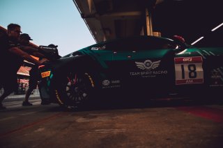 GT4, Scrutineering
 | SRO / TWENTY-ONE CREATION - Jules Benichou