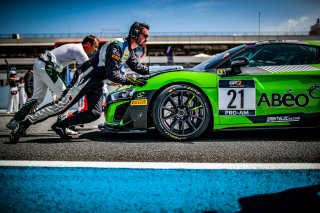 #21 Sainteloc Racing Audi R8 LMS GT4 Sainteloc Junior Team FRA Anthony Beltoise FRA Olivier Esteves FRA Pro-Am, GT4, GridWalk, Race 2
 | SRO / TWENTY-ONE CREATION - Jules Benichou