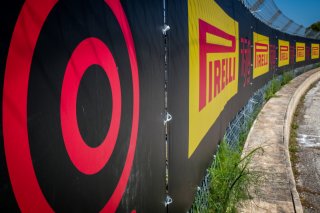Race 2
 | SRO / TWENTY-ONE CREATION - Jules Benichou