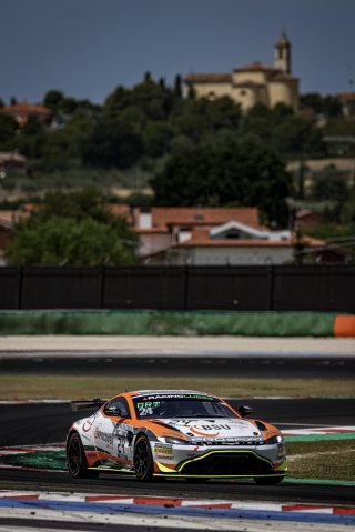 #24 Prosport Racing Aston Martin AMR Vantage GT4 Mike David Ortmann Hugo Sasse Silver Cup, Free Practice 1
 | SRO / Kevin Pecks