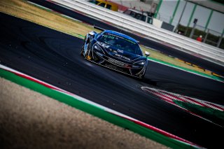 #47 Greystone GT McLaren 570S GT4 Adam Carroll Timothy Whale Pro-Am, Free Practice 2, GT4 European Series
 | SRO / TWENTY-ONE CREATION - Jules Benichou