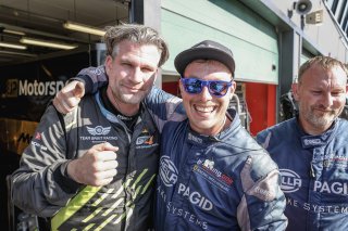 Race 1
 | SRO / Kevin Pecks