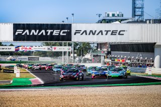 Race 1, Start
 | SRO / TWENTY-ONE CREATION - Jules Benichou