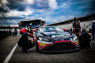 #19 Racing Spirit of Leman Tom Canning Akhil Rabindra Aston Martin AMR Vantage GT4 Silver Cup, GT4, Grid Walk, Race 1
 | SRO / TWENTY-ONE CREATION - Jules Benichou