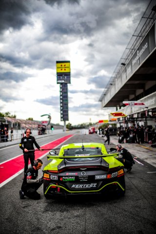 #80 AGS Events - Tom Verdier - Loris Cabirou - Aston Martin AMR Vantage GT4 - Silver Cup, GT4, Paid Test Session
 | SRO / TWENTY-ONE CREATION - Jules Benichou