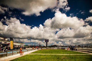 Pitlane, Race 1
 | © SRO - TWENTY-ONE CREATION | Jules Benichou
