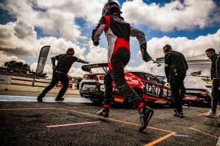 #17 - V8 Racing - Dante RAPPANGE - Kenny HERREMANS - Chevrolet Camaro GT4.R - Silver, GT4 European Series, Pitlane, Race 1
 | © SRO - TWENTY-ONE CREATION | Jules Benichou
