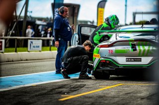 #72 - GPA Racing - Kévin JIMENEZ - Florent GRIZAUD - Aston Martin Vantage AMR GT4 - Am, GT4 European Series, Pitlane, Race 1
 | © SRO - TWENTY-ONE CREATION | Jules Benichou