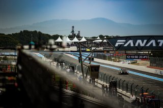 Race 2
 | © SRO - TWENTY-ONE CREATION | Jules Benichou