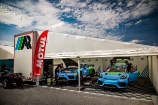GT4 European Series, Paddock, Set Up
 | © SRO - TWENTY-ONE CREATION | Jules Benichou