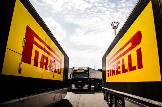 Paddock, Pirelli
 | © SRO - TWENTY-ONE CREATION | Jules Benichou