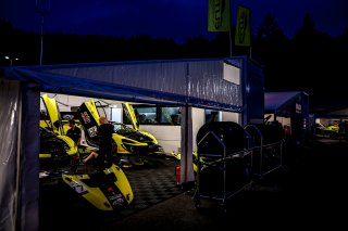 #77 - Elite Motorsport with Entire Race Engineering - Elite Motorsport - Josh RATTICAN (R) - Tom EMSON (R) - McLaren Artura GT4 - Silver, #78 - Elite Motorsport with Entire Race Engineering - Elite Motorsport - Jack MITCHELL - Alex DENNING - McLaren Artur | © SRO / Kevin Pecks 1VIER