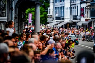 Ambiance, Parade
 | © SRO - TWENTY-ONE CREATION | Jules Benichou
