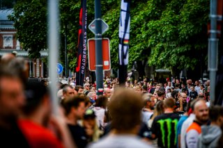 Ambiance, Parade
 | © SRO - TWENTY-ONE CREATION | Jules Benichou