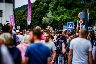 Ambiance, Parade
 | © SRO - TWENTY-ONE CREATION | Jules Benichou