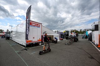 Paddock
 | © SRO / Kevin Pecks 1VIER