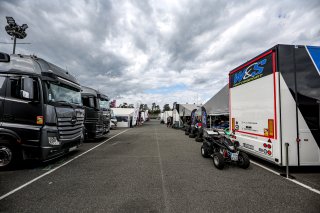 Paddock
 | © SRO / Kevin Pecks 1VIER