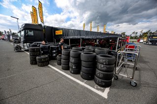 Paddock
 | © SRO / Kevin Pecks 1VIER