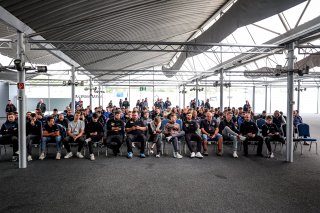 Briefing
 | © SRO / Kevin Pecks 1VIER