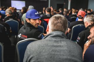 Briefing
 | © SRO / Kevin Pecks 1VIER