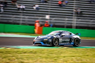 #10 - AVR-Avvatar - Julien PIGUET - Alban VARUTTI - Porsche 718 Cayman GT4 RS CS - Am, Race 1
 | © SRO / Kevin Pecks 1VIER