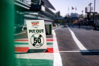 Trackwalk
 | SRO / Kevin Pecks