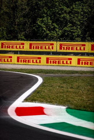 Trackwalk
 | SRO / Kevin Pecks