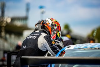#10 - AVR-Avvatar - Julien PIGUET - Alban VARUTTI - Porsche 718 Cayman GT4 RS CS - Am, GT4 European Series, Pitlane, Qualifyings
 | © SRO - TWENTY-ONE CREATION | Jules Benichou