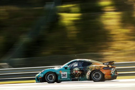 #32 - W&S Motorsport - Hendrik STILL - Joachim BOLTING - Porsche 718 Cayman GT4 RS CS
 | SRO / JEP