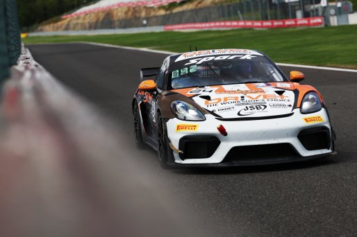 #24 - JSB Competition - Viny BELTRAMELLI - Nicco FERRARIN - Porsche 718 Cayman GT4 RS CS
 | SRO / JEP