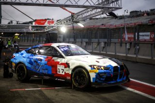 #17 - L'Espace Bienvenue - Ricardo VAN DER ENDE - Benjamin LESSENNES - BMW M4 GT4 G82 EVO
 | SRO / JEP