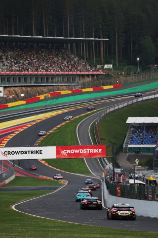 #24 - JSB Competition - Viny BELTRAMELLI - Nicco FERRARIN - Porsche 718 Cayman GT4 RS CS
 | SRO / JEP
